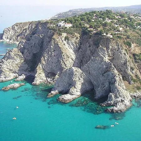 Vista Mare Aa 15 Km Da Tropea Calabria Lejlighed *